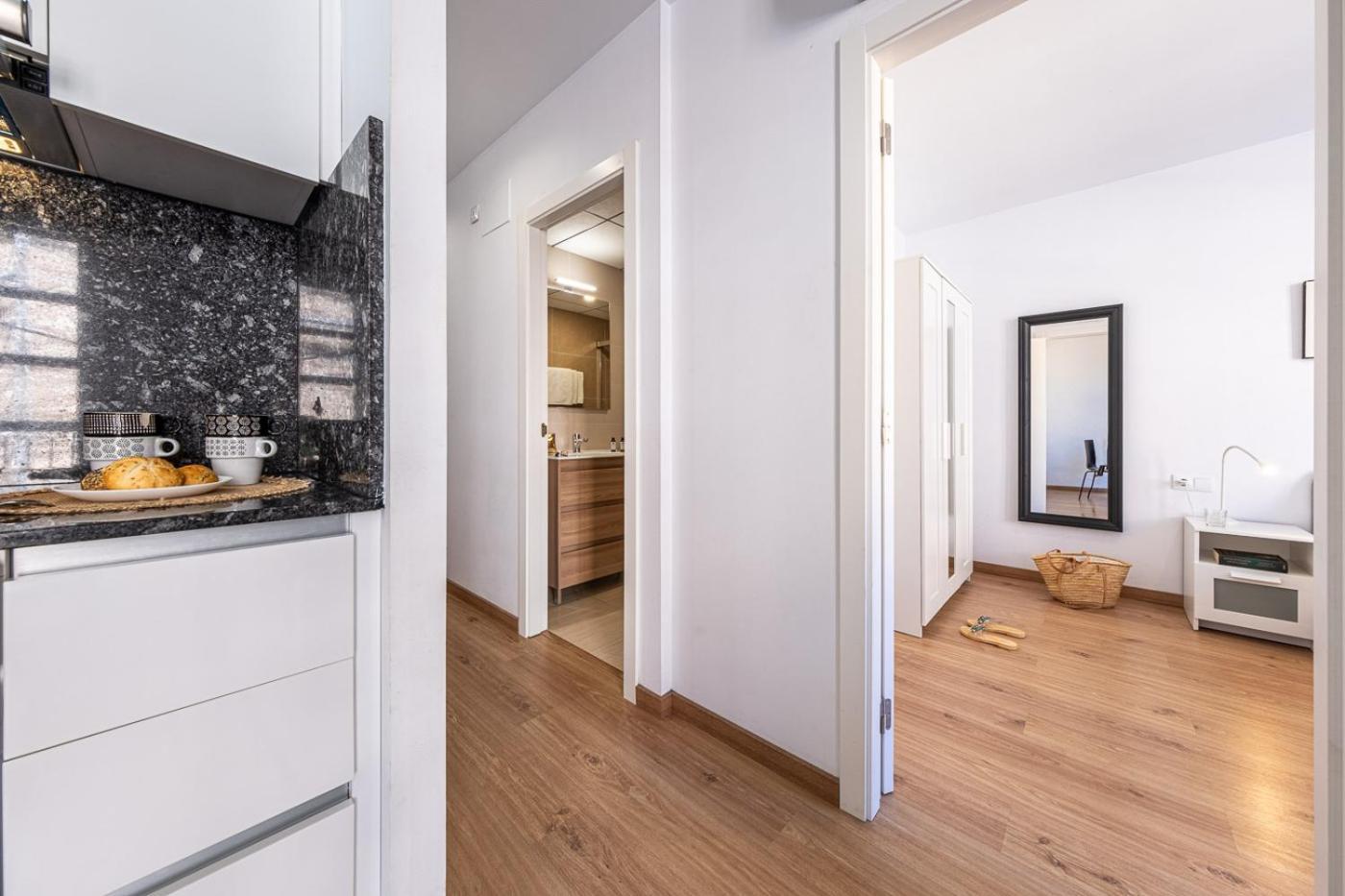 Tarragona Apartments Bagian luar foto