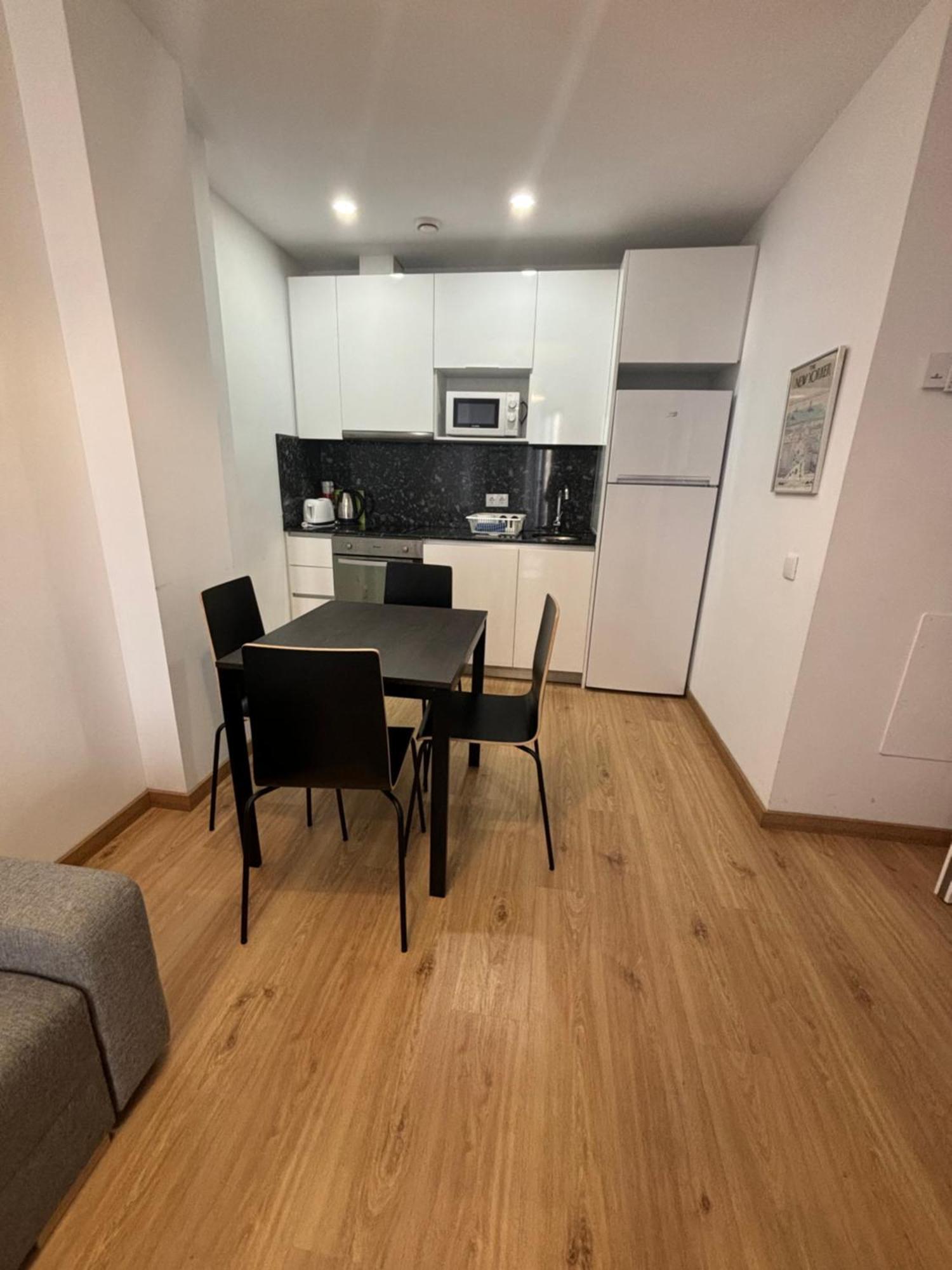 Tarragona Apartments Bagian luar foto